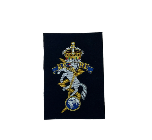 REME Blazer Badge Gold Wired - KING