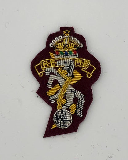 REME Officer Cap Badge - Maroon